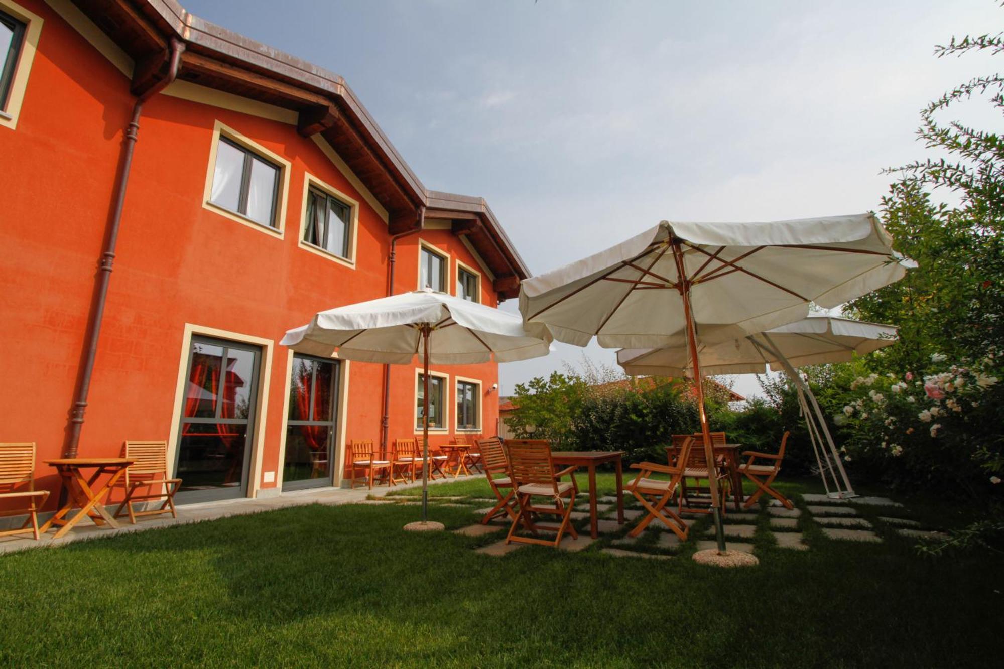 Albergo Della Ceramica Вилланова-Мондови Экстерьер фото